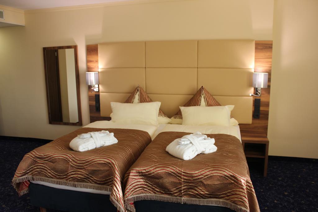 Superior Single Room,434085384:JPEG